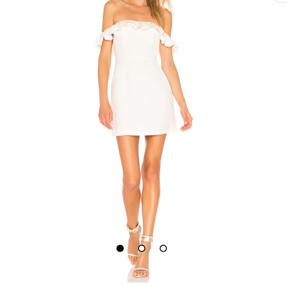 Emery Off The Shoulder Dress in Ivory
superdown